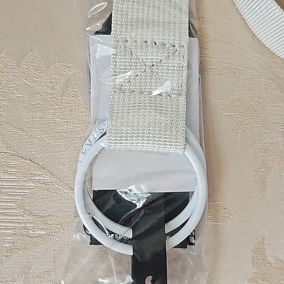 Levi's Tighten It Up Web Belt - Picture 6 of 9